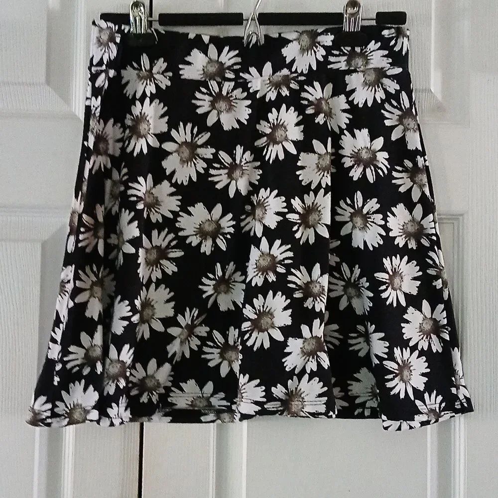 American Rag black and white daisy floral print mini skirt Sz XL EUC